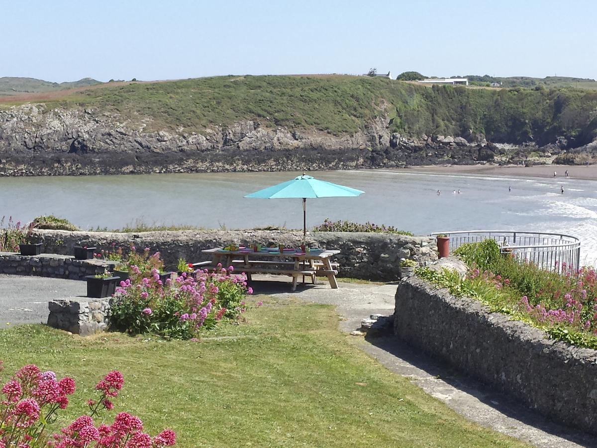 Villa Angorfa, Cemaes Bay Esterno foto